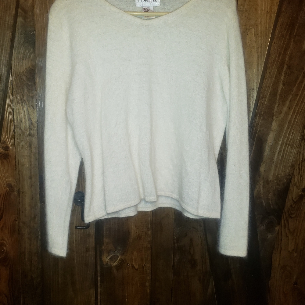 CC Hughes Size M Cream color